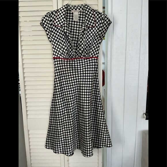 Pola dot polyester dress with tie waste - Picture 1 of 6
